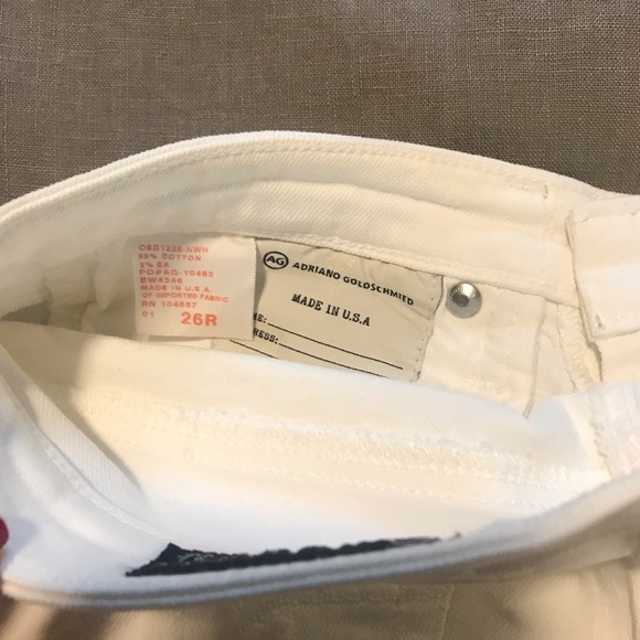 AG “The Malibu” White Crop Pant Size 26R - Picture 4 of 4